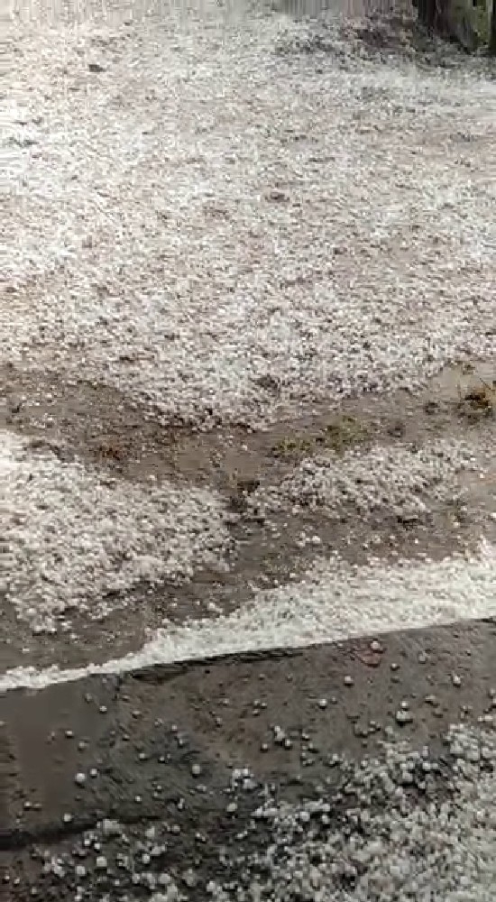 Bir yanda yağmur duası bir yanda sel