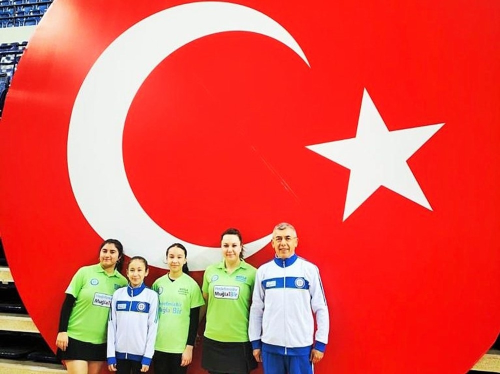 Büyükşehir'in Kadın Masa Tenisçileri 2. Lig'de