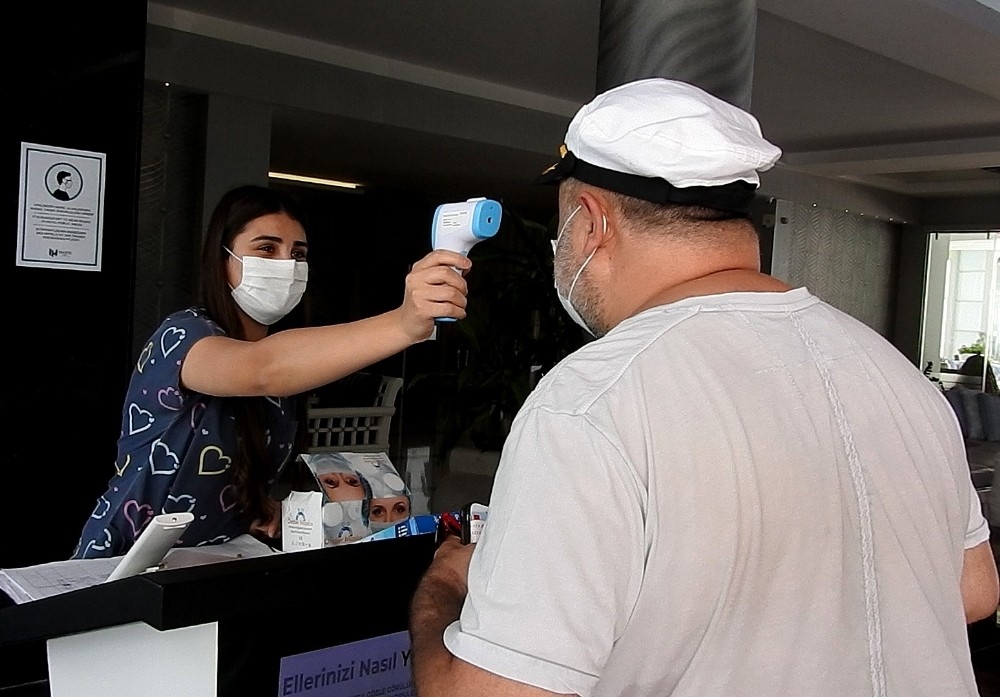 Çeşme'nin ilk "Güvenli Turizm Sertifikası"