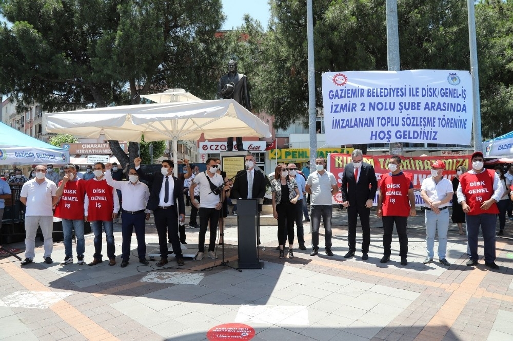Gaziemir'de toplu sözleşmeye gecikmeli kutlama