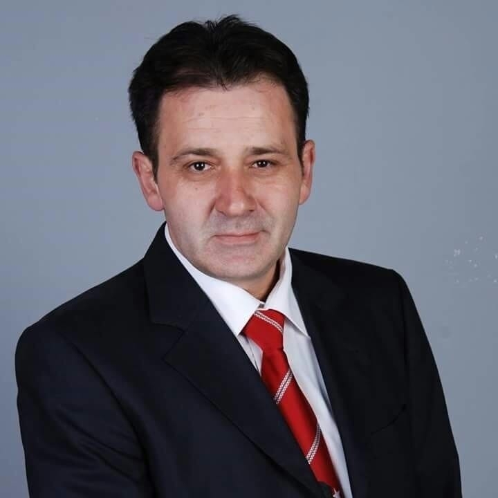 Hurdaya dönen otomobilden sağ çıktı