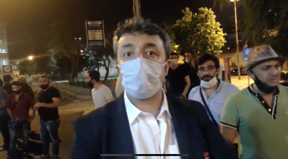 İstanbul'da "geç geldi" diye otobüsün camını kırdılar