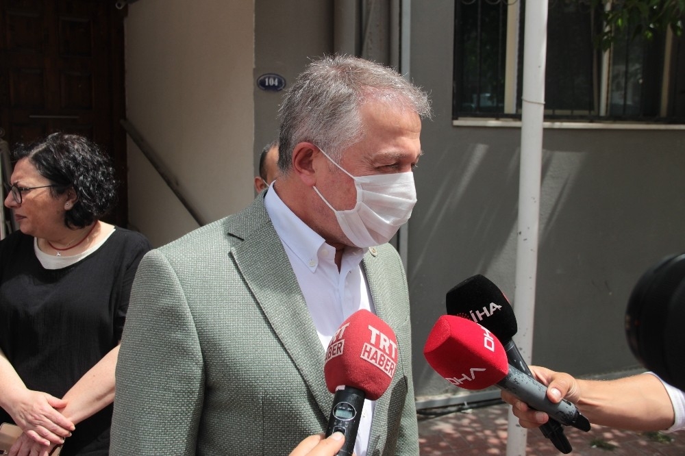 İzmir'de büyük FETÖ operasyonu