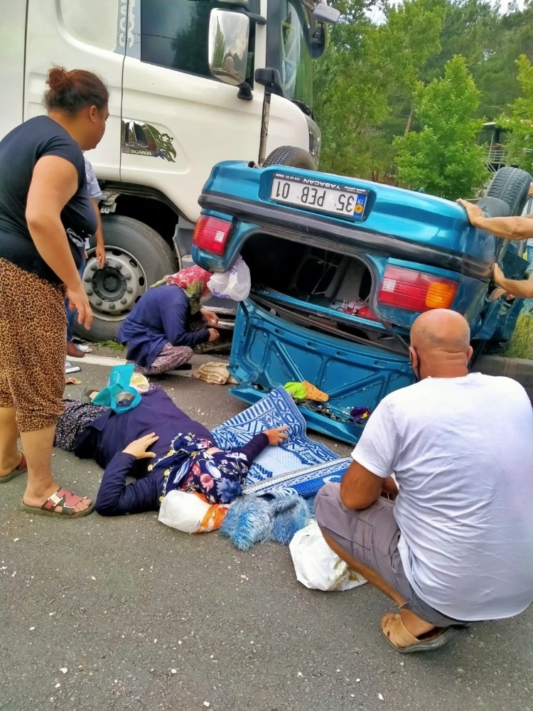 İzmir'de feci kaza: 4 yaralı