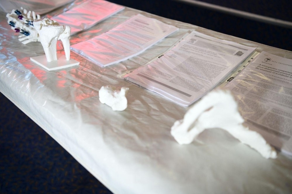 İzmir'de yapay kemikle tedavi başladı