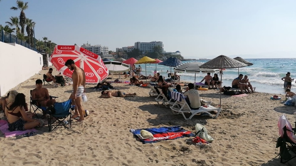 Kadınlar Plajı'nda sosyal mesafe