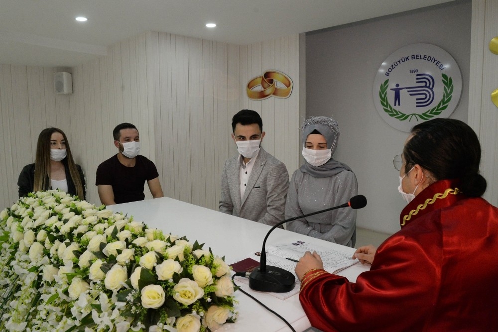 Nikah salonu yeni oturma düzeni
