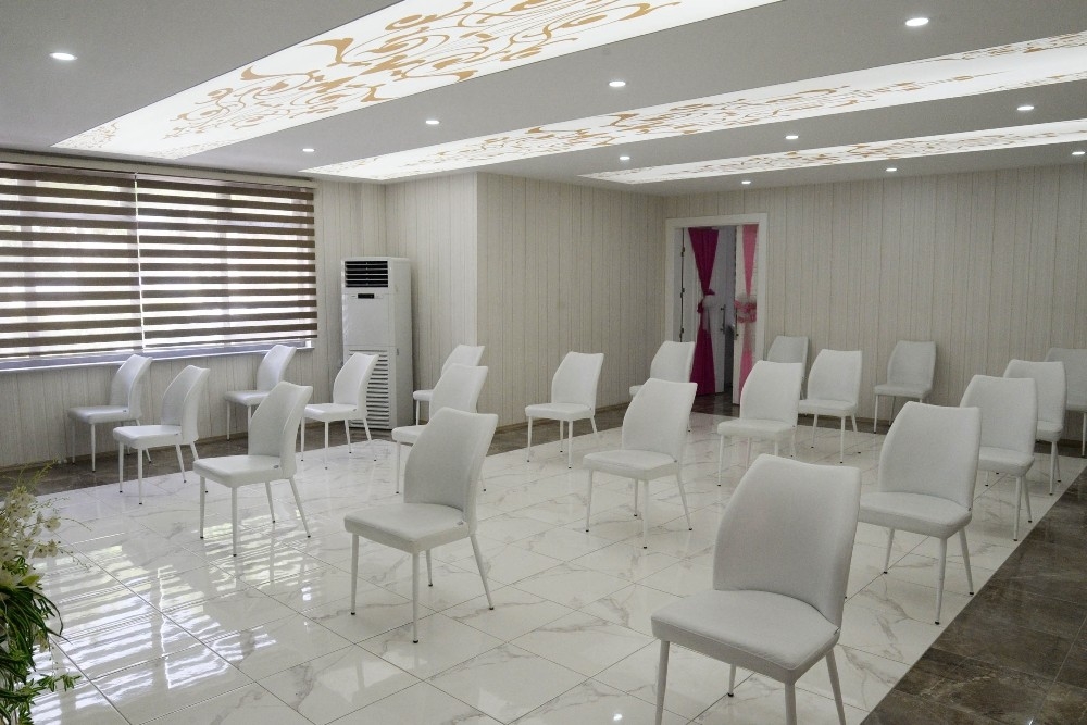 Nikah salonu yeni oturma düzeni