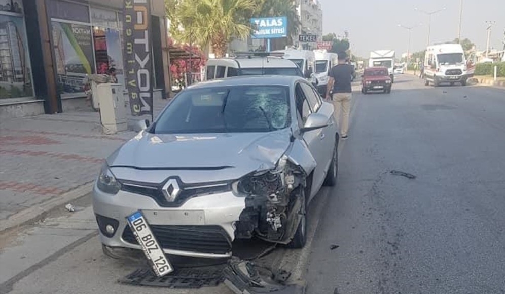 Otomobilin çarptığı genç kadın hayatını kaybetti