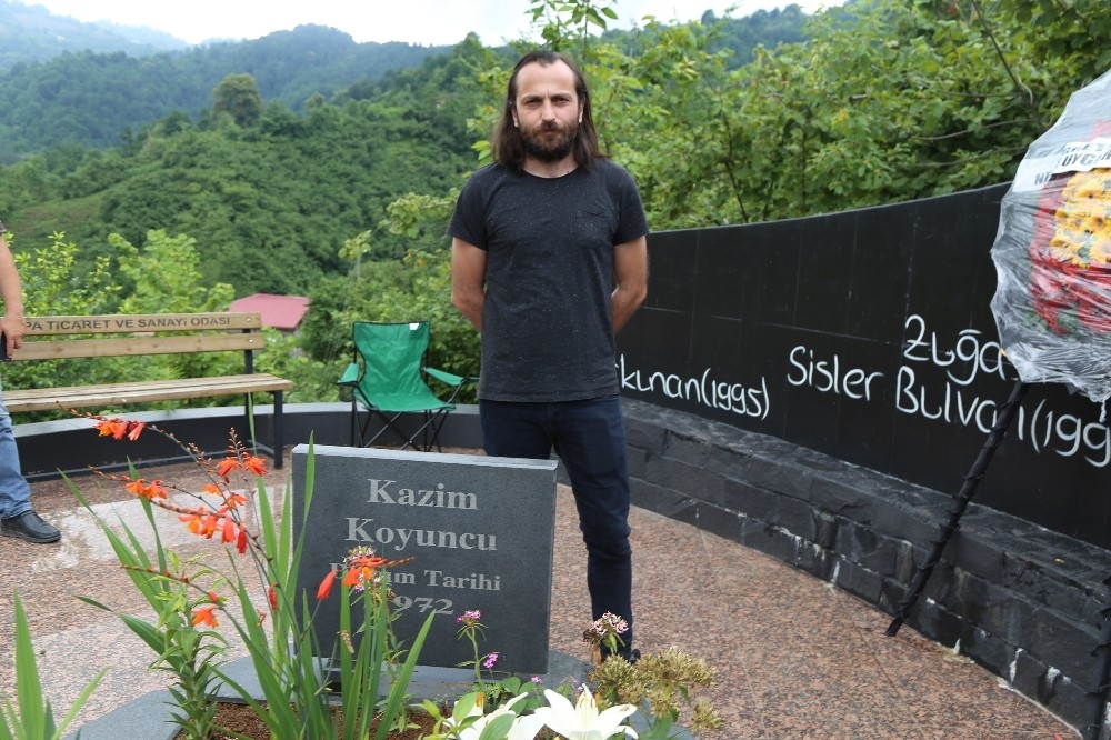 'Şair ceketli çocuk' anıldı