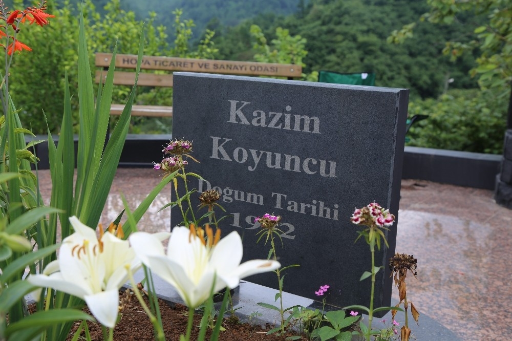 'Şair ceketli çocuk' anıldı