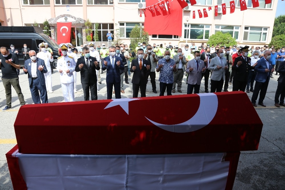 Şehit eşini, "Seni seviyorum" diye uğurladı