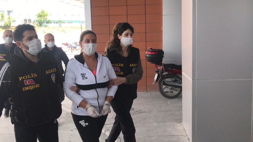 Sevgilisini öldüren kadın: Namusumla oynadı