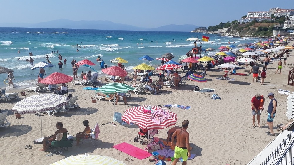 Sınavdan çıkan, plaja koştu