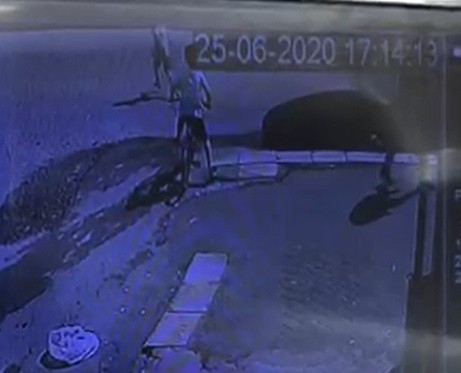 Son anını ağabeyinin yanında yaşadı