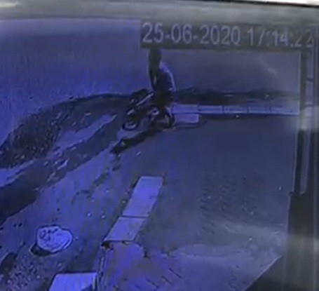 Son anını ağabeyinin yanında yaşadı