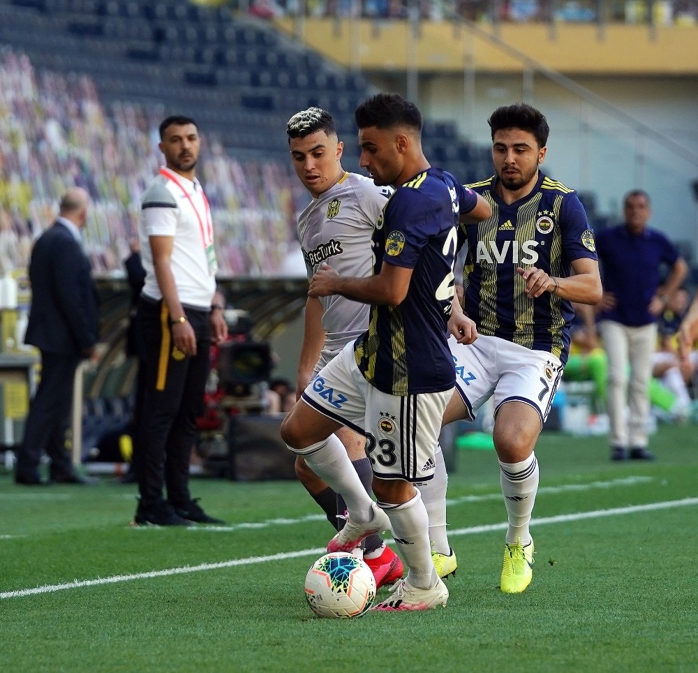 Fenerbahçe uzatmalarda iki gol buldu