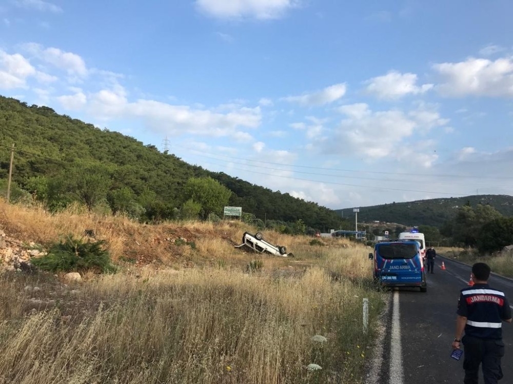 Takla atan otomobil hurdaya döndü