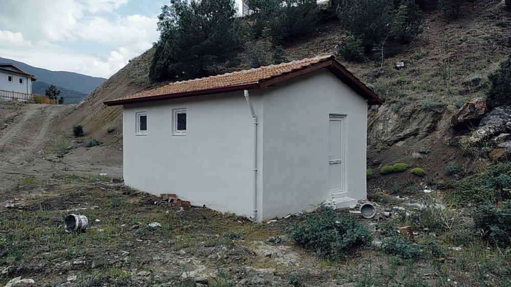 Turizm amaçlı kurulan tesis çürümeye terk edildi