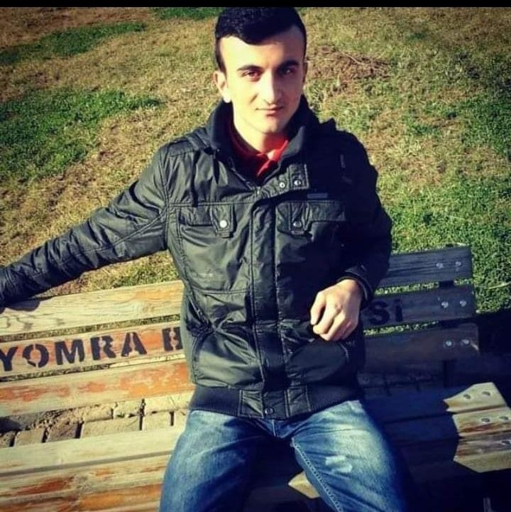 Üzerine duvar devrildi