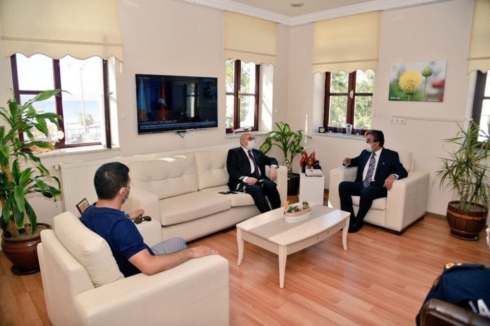 Vali Köşger, Kuşadası'na veda etti