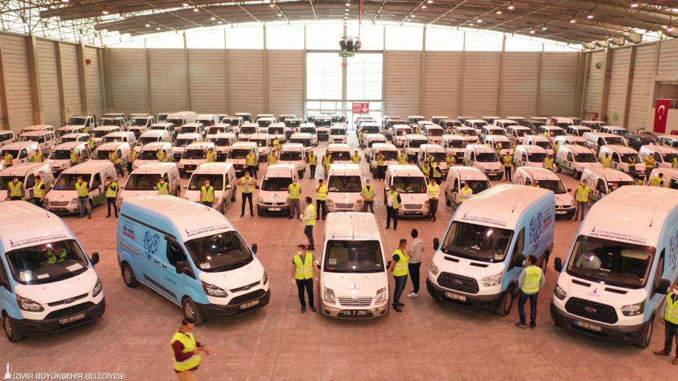 İzmir'den '200 bin paket iyilik'
