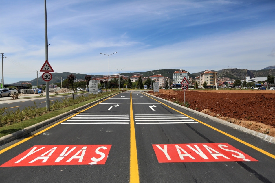 Trafik kazalarına karşı 5 bin 883 km'lik uyarı çizgisi