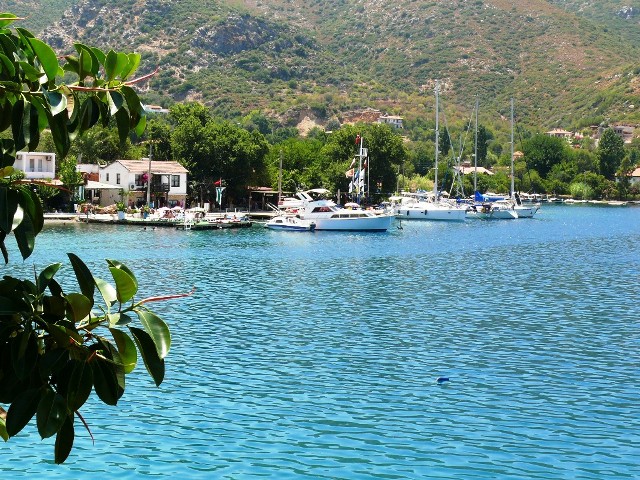 Marmaris Kaymakamı Aksoy dert dinledi