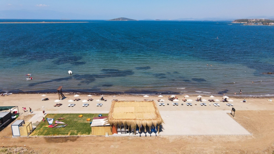 Cunda Adası yeni bir plaja kavuştu