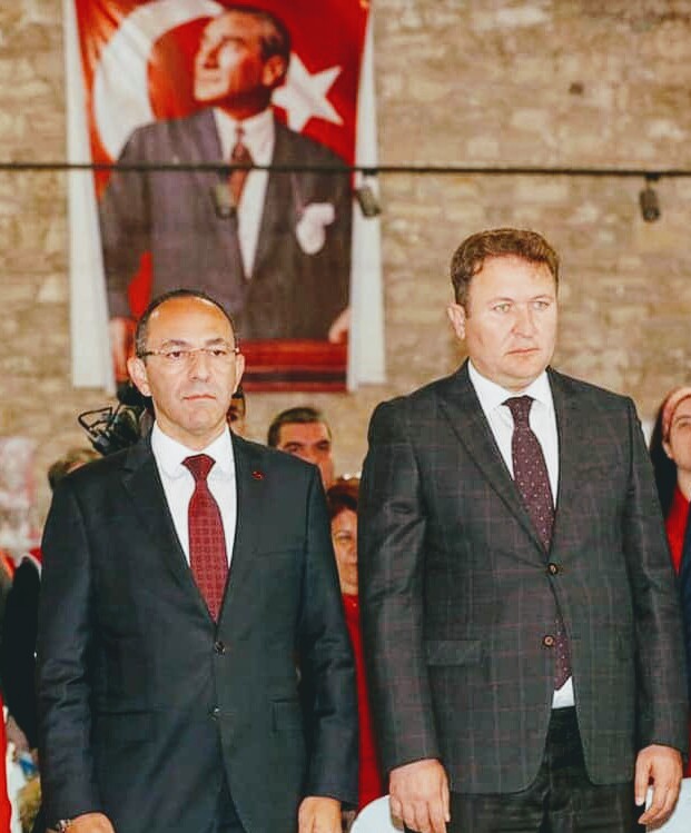 Eski başkan açılışa geldi