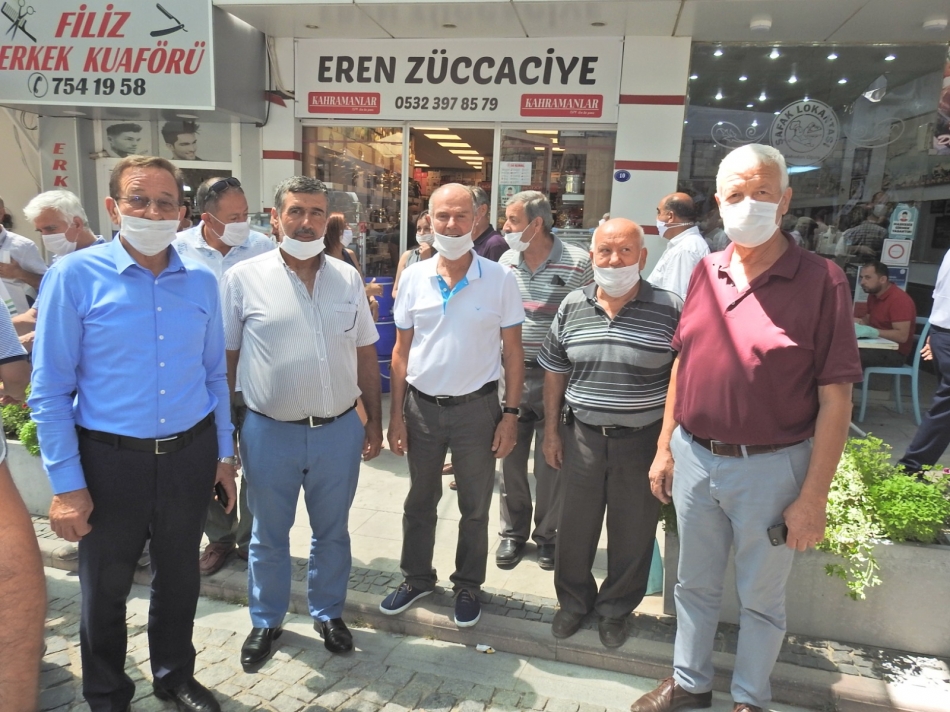 Eski başkan açılışa geldi