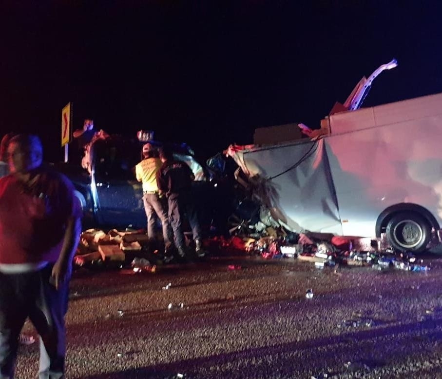 Antalya-Konya yolunda feci kaza: 2 ölü, 4 yaralı