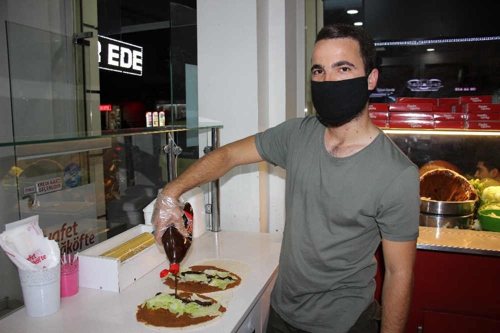 Aydın'da esnaf yasağın kaldırılmasına sevindi