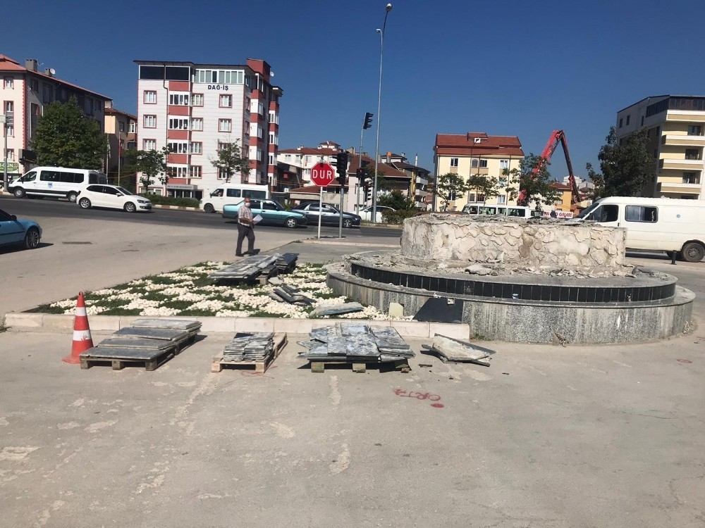 Belediye 'Kayı Anıtı'nı söktü