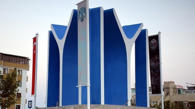 Belediye 'Kayı Anıtı'nı söktü