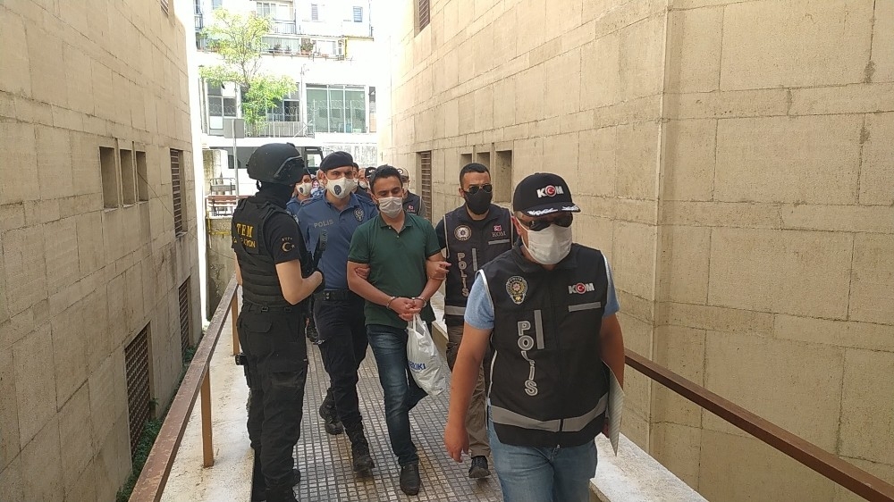 Bursa'da FETÖ operasyonunda 8 tutuklama