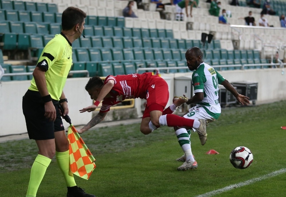 Bursaspor: 0 - Adana Demirspor: 0