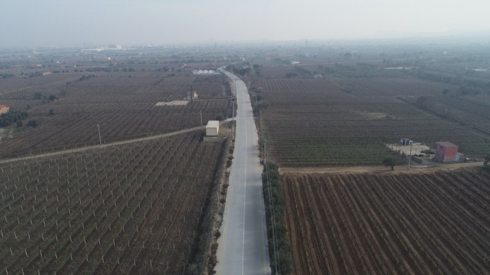 Büyükşehir, Manisa yollarına 300 bin ton beton döktü