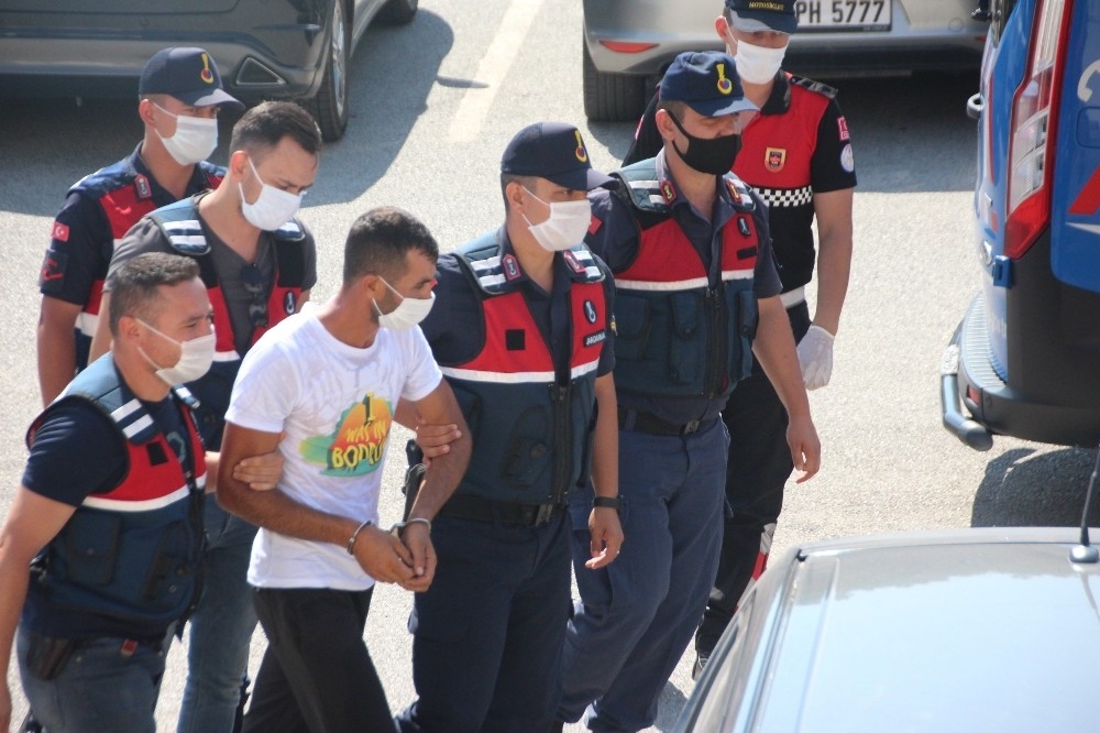 Cinayetleri itiraf etti