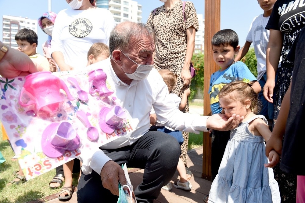Çocuklara bayram hediyesi