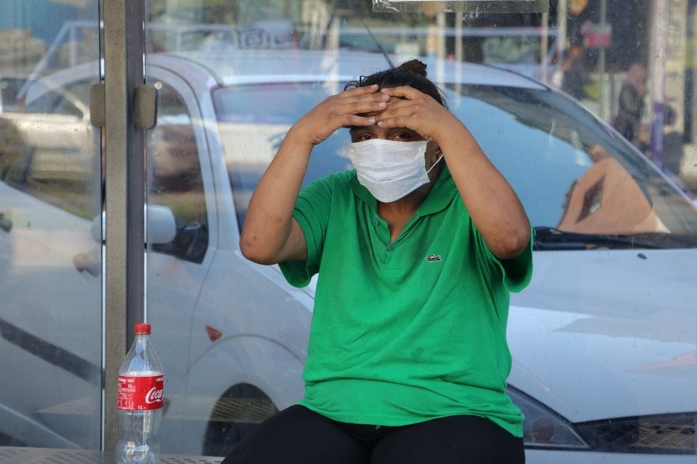 Doğum yapan korona hastası uyuşturucu için hastaneden kaçtı