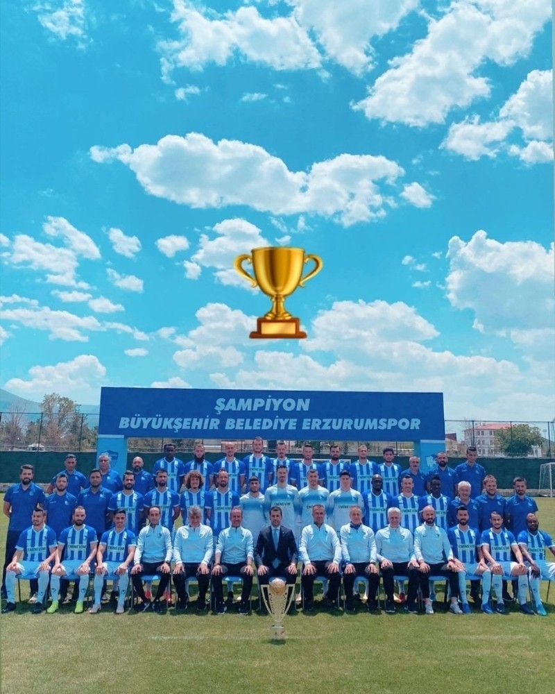 Erzurumspor kupayla poz verdi
