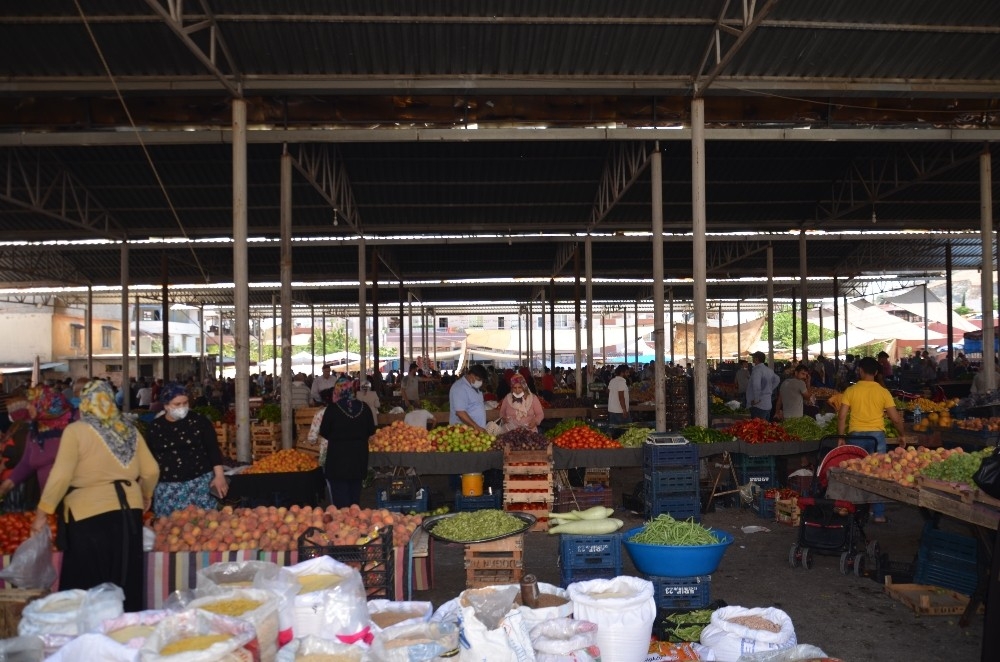 Esnaf korona çıktı, pazarın bir bölümü kapandı