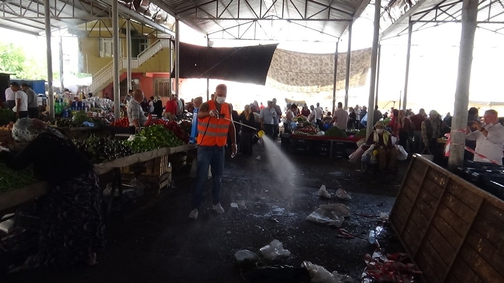Esnaf korona çıktı, pazarın bir bölümü kapandı