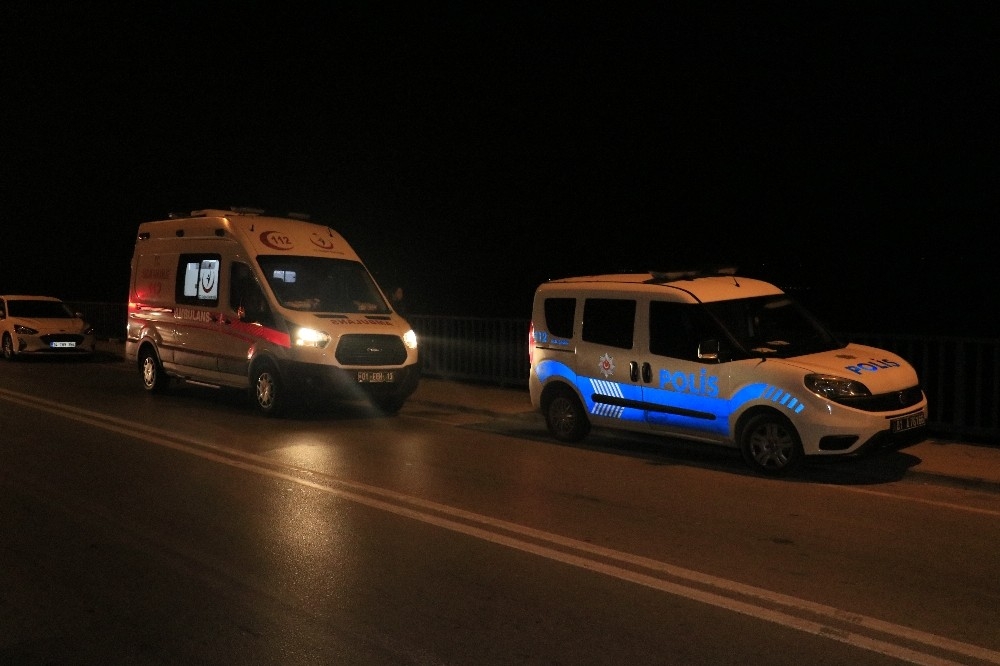 Genç kadın taksiden inip göle atladı, itfaiye boğulmaktan kurtardı