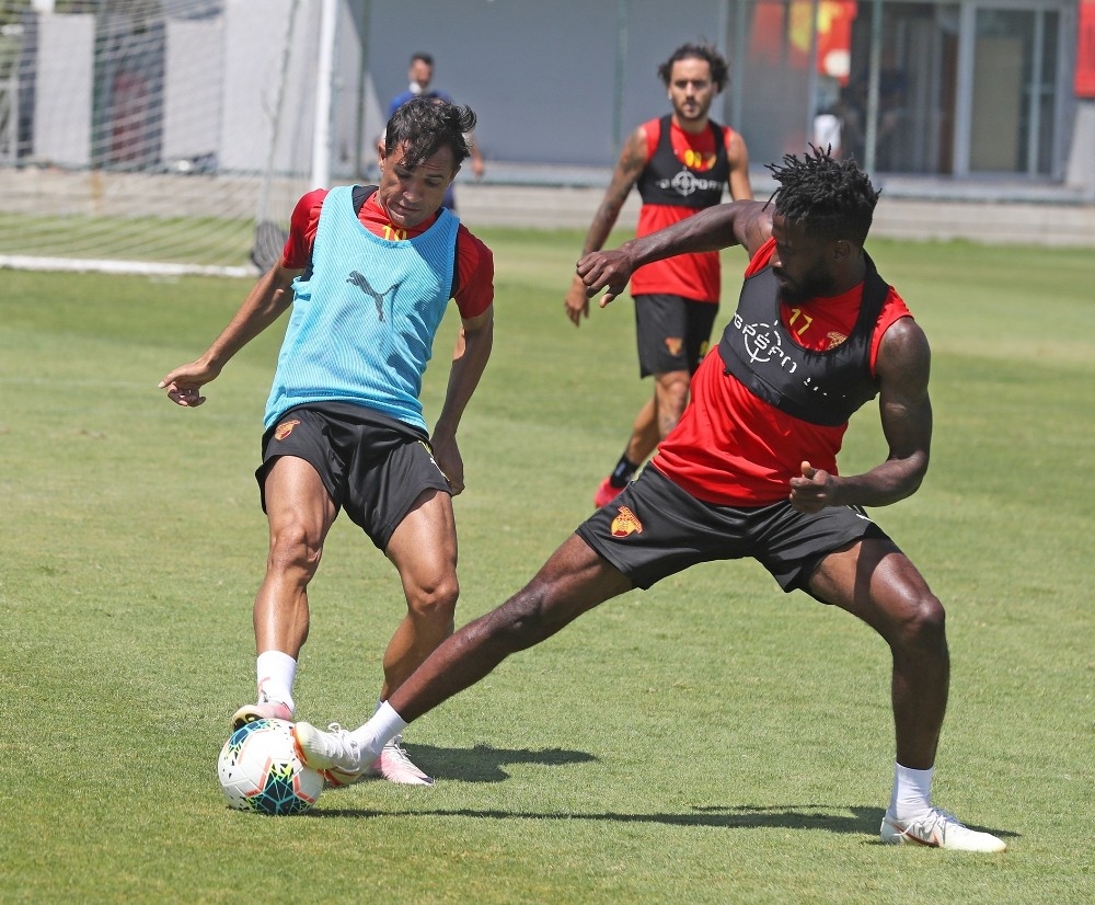 Göztepe'de Galatasaray maçı hazırlıkları sürüyor