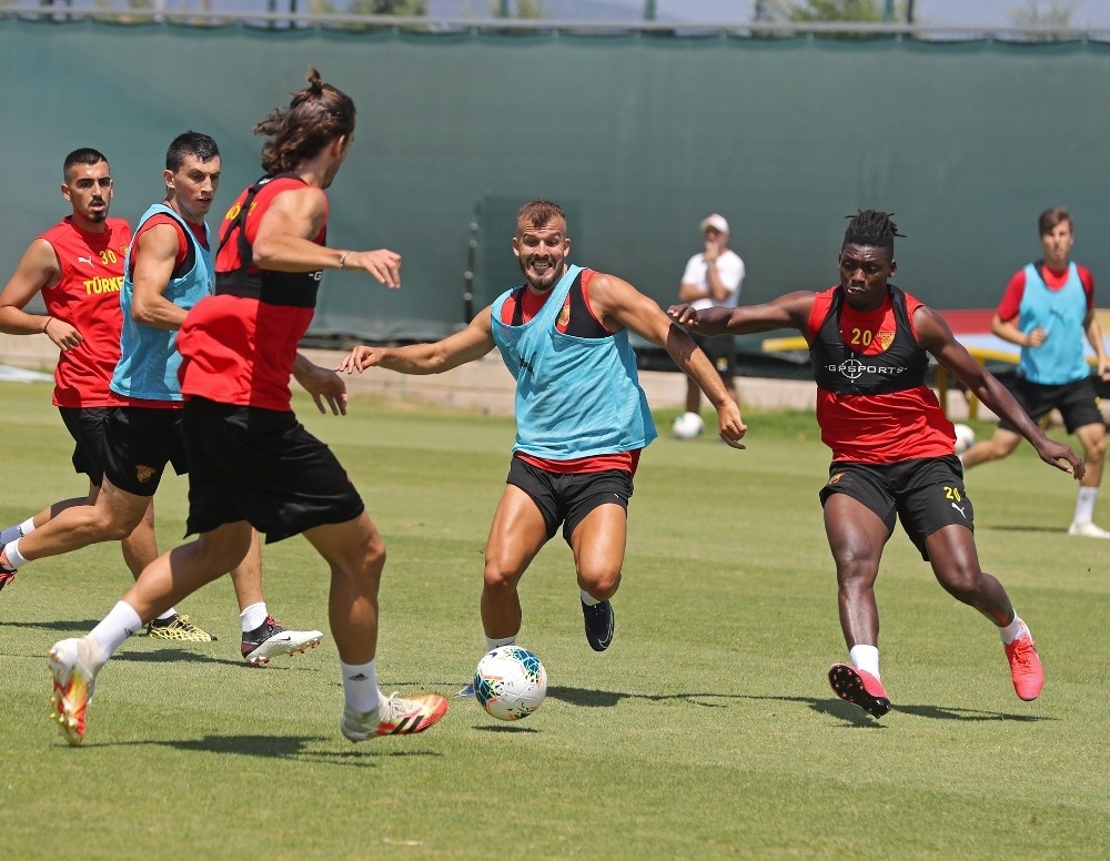 Göztepe'de Galatasaray maçı hazırlıkları sürüyor