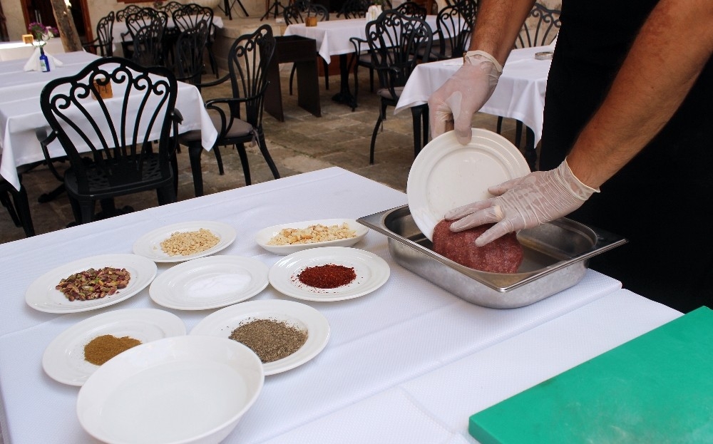 Hatay'ın eşsiz lezzeti 'Mortadella'