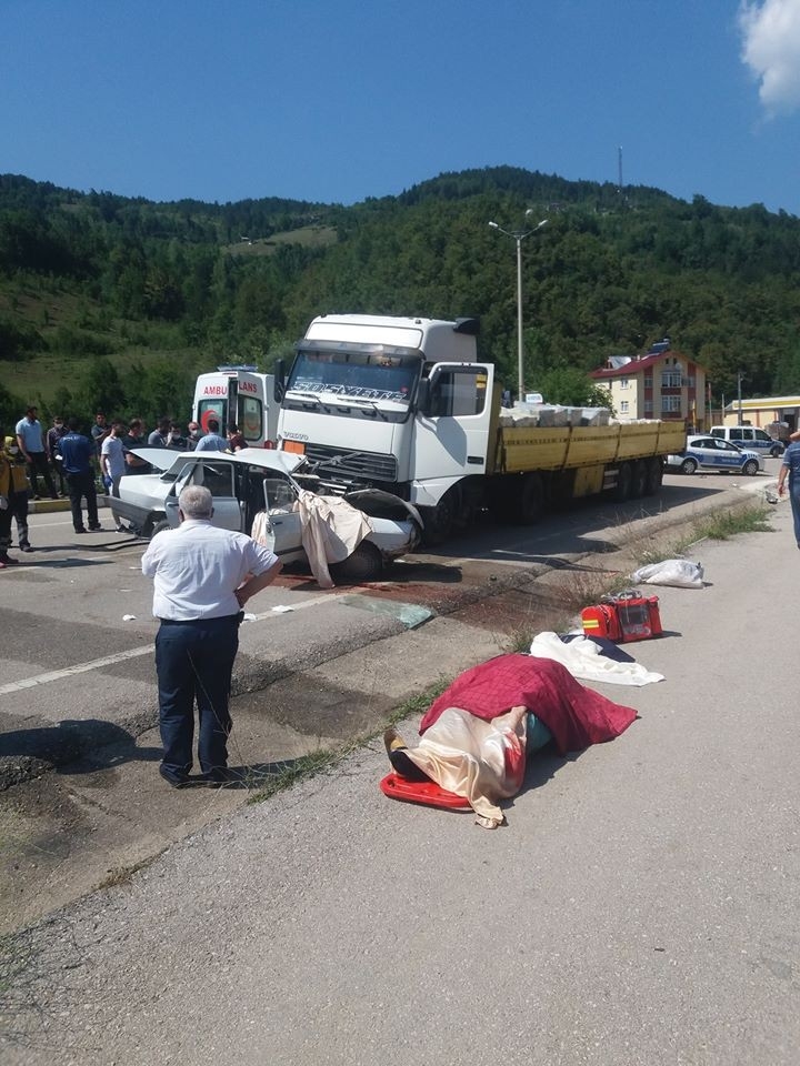 Kastamonu'da korkunç kaza: 3 ölü