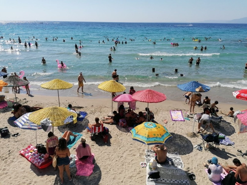 Kuşadası doldu, taştı